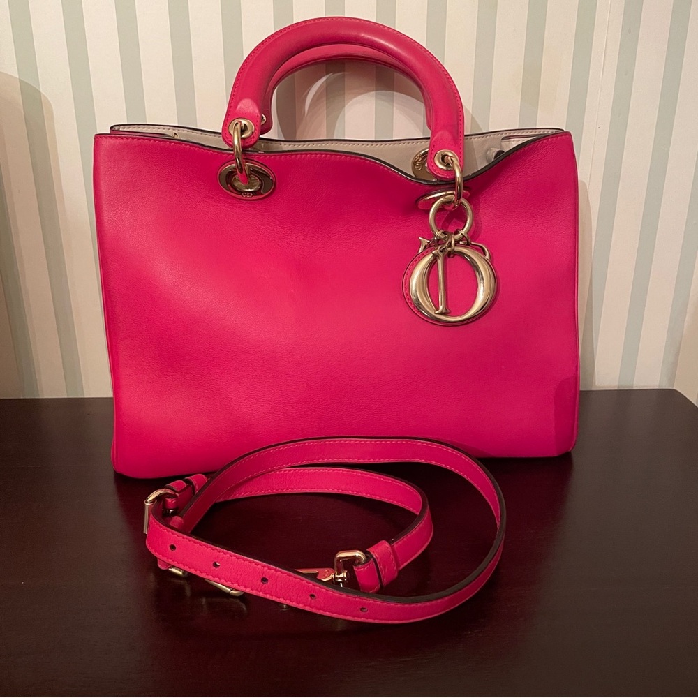 Dior Medium Diorissimo Bag Fuchsia Leather
2 Dust Bag Pouch Strap COA - Picture 14 of 15
